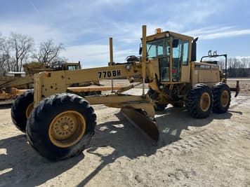 Main image John Deere 770BH